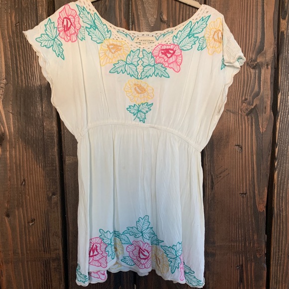 Forever 21 Tops - Embroidered Top
